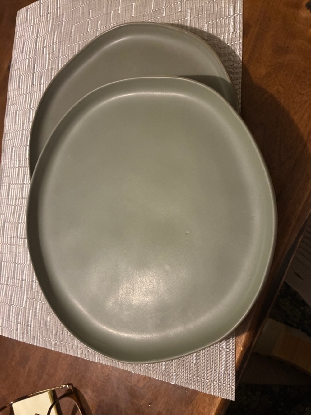 Set of 2 stoneware Hearth & Hand green dinner plates / dishes - Picture 3 of 8